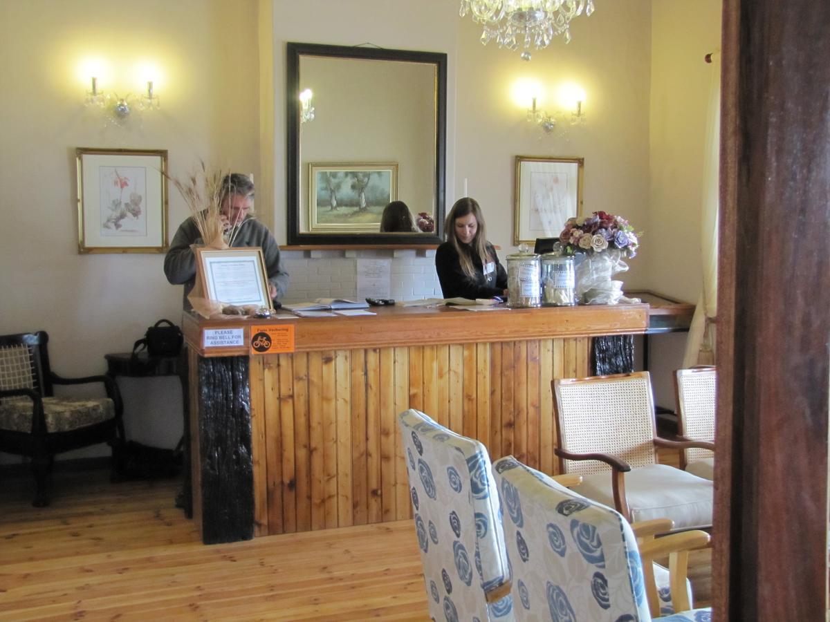 Grand Hotel Laingsburg מראה חיצוני תמונה